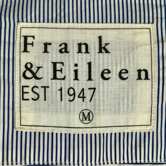 Fʀᴀɴᴋ & Eɪʟᴇᴇɴ Bᴜᴛᴛᴏɴ Uᴘ Cᴏᴛᴛᴏɴ Bᴀʀʀʏ Sʜɪʀᴛ ɪɴ Nᴀᴠʏ Pɪɴsᴛʀɪᴘᴇ - Picture 9 of 12